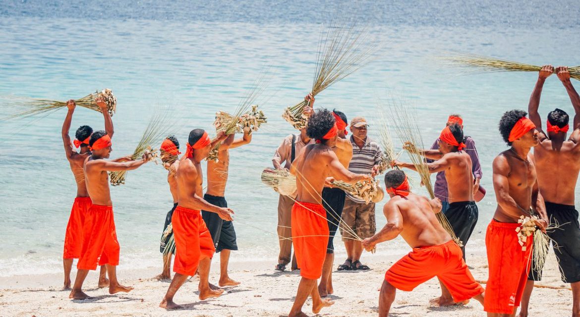 Kearifan Lokal Dan Tradisi Masyarakat Ambon