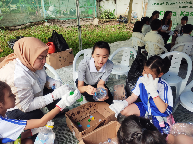 Lingkungan Bersih Penting Bagi Masa Depan Anak-Anak