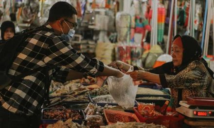 Pasar Tradisional: Aktivitas Ekonomi Dan Kehidupan Masyarakat