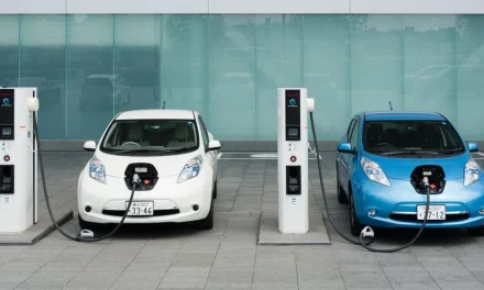 Perkembangan Mobil Listrik: Tantangan Infrastruktur Pengisian
